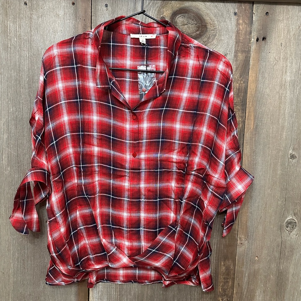 Le Lis Twist Front Checkered Plaid Blouse in Red Size Small Women’s